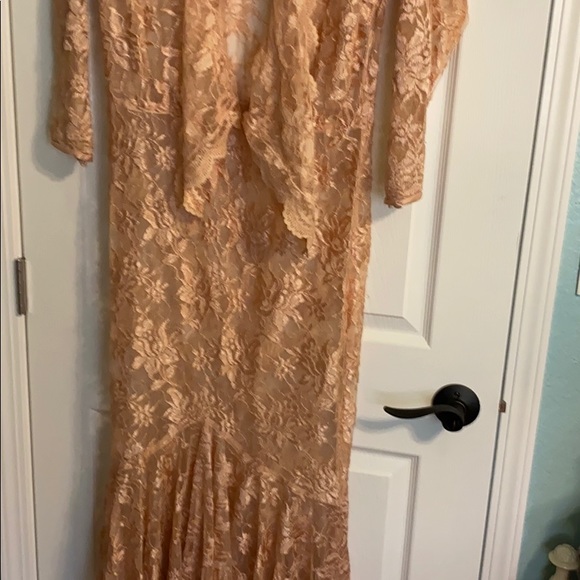 Vintage lace dress - Picture 6 of 8